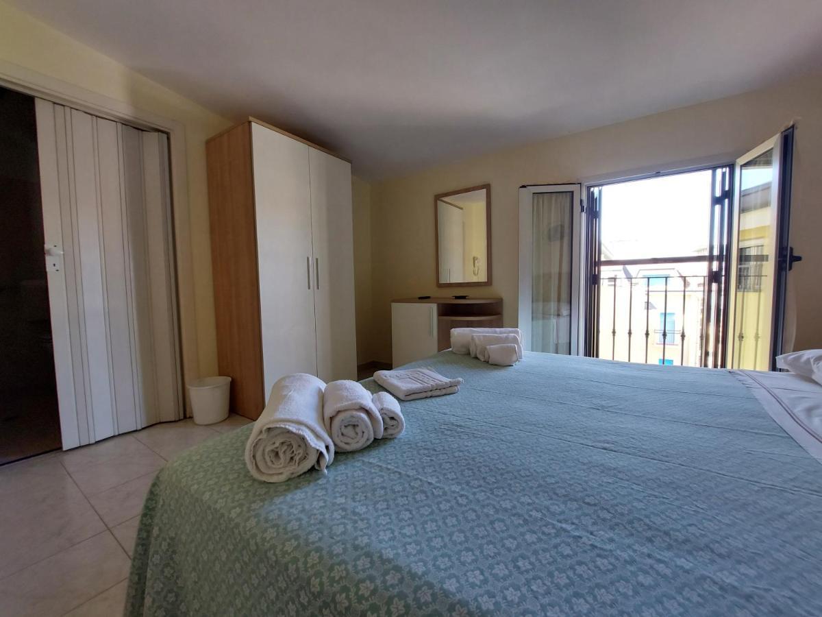 Hotel Villa Aurora Bellaria-Igea Marina Buitenkant foto
