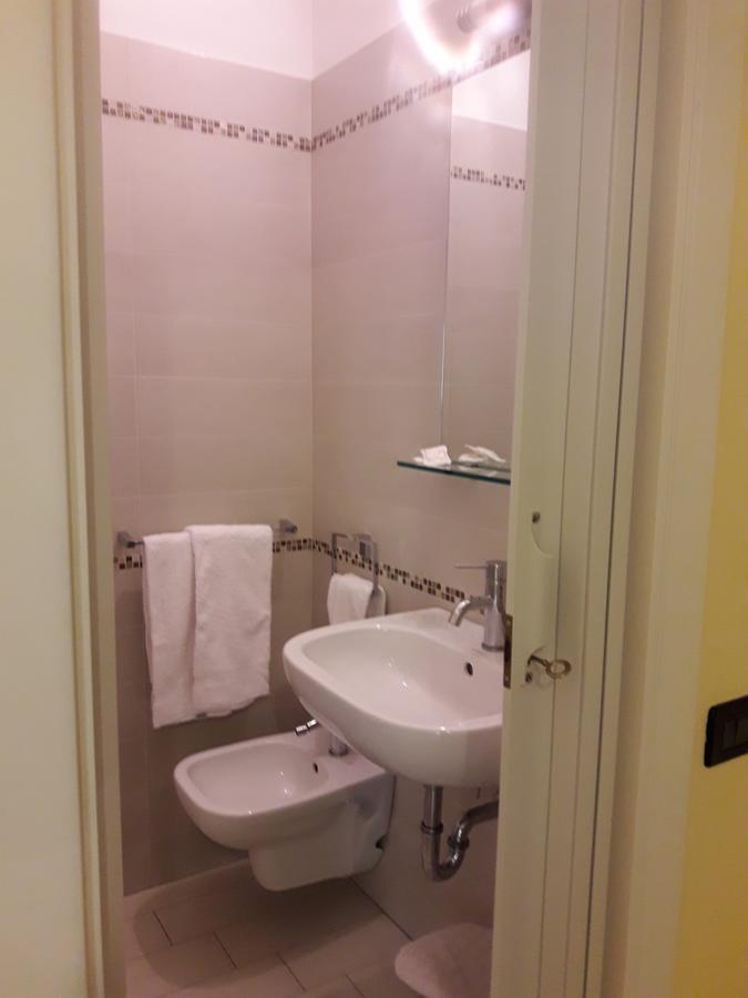 Hotel Villa Aurora Bellaria-Igea Marina Buitenkant foto
