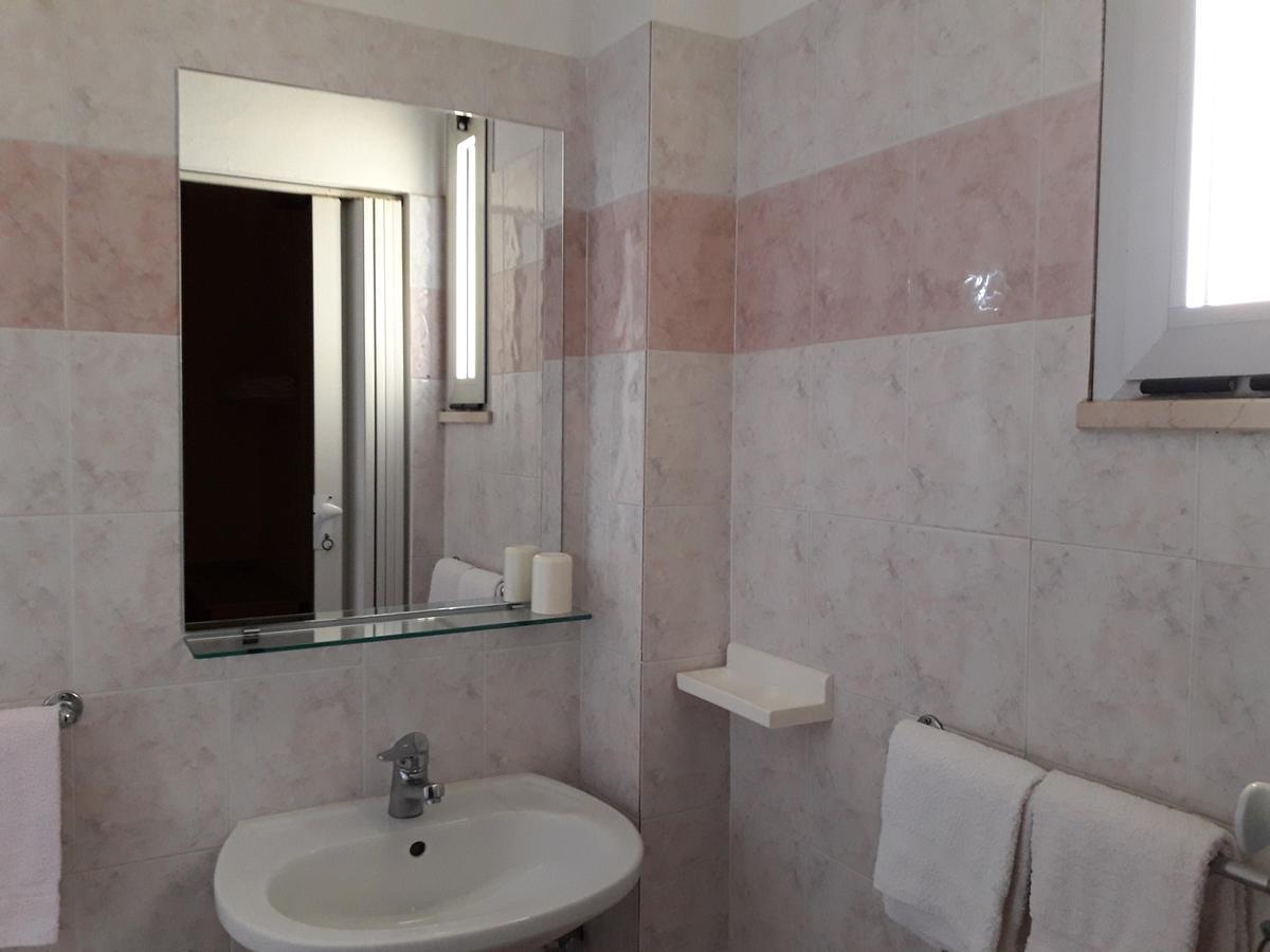Hotel Villa Aurora Bellaria-Igea Marina Buitenkant foto